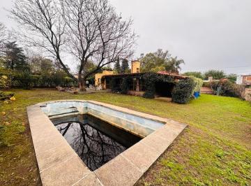 Casa · 190m² · 3 Ambientes · 2 Cocheras · Casa en Venta Gran Terreno El Talar Mendiolaza