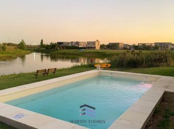 Casa · 183m² · 5 Ambientes · 4 Cocheras · Casa en Alquiler en El Cantón Norte, El Cantón, Escobar