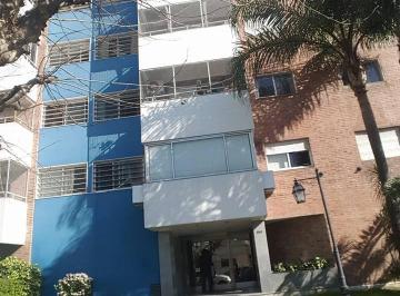 Departamento · 70m² · 3 Ambientes · Caseros: Departamento de 3 Ambientes de 70 m², Mas 5 m² de Balcon en 5to Piso F: 7494