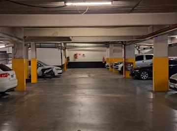 Garage , San Nicolás · Cochera Fija en Alquiler Para Auto o Camioneta