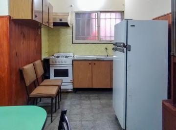 Casa · 73m² · 3 Ambientes · Venta/permuta - Casa - 1 Dormitorio - Tiro Suizo, Rosario.