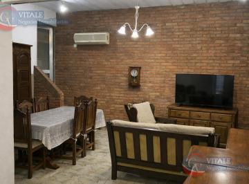 PH · 177m² · 4 Ambientes · 1 Cochera · PH en Villa Bonich