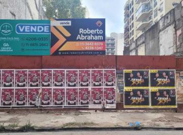 Terreno , Avellaneda · Playa de Estacionamiento en Alquiler