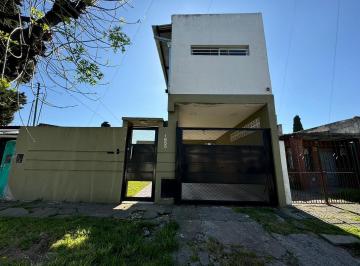 Casa · 91m² · 3 Ambientes · 2 Cocheras · Casa en Venta en Rafael Calzada