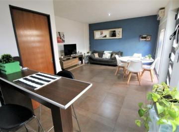 PH · 84m² · 3 Ambientes · PH en Venta en Lomas del Mirador