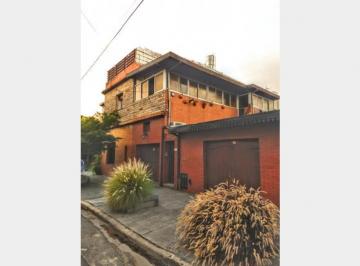 Casa · 184m² · 3 Ambientes · 2 Cocheras · Casa en Venta en Villa Luzuriaga