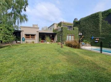 Casa · 265m² · 5 Ambientes · 2 Cocheras · Casa en Venta en La Union Ezeiza