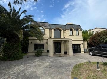 Casa de 4 ambientes, Esteban Echeverría · Excelente Casa 4 Ambientes en Saint Thomas