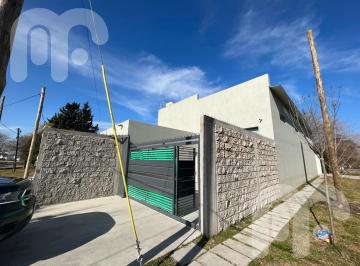 Bodega-Galpón · 240m² · 4 Ambientes · Galpón - Joaquin Gorina