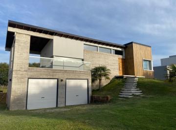 Casa de 6 ambientes, Costa Esmeralda · Residencial I - Diseño Único - Casa de Calidad C/ Pileta