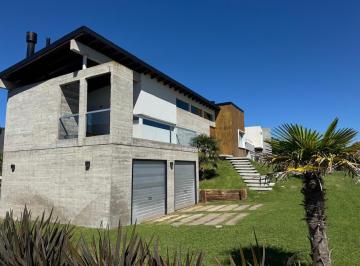 Casa de 6 ambientes, Costa Esmeralda · Residencial I - Diseño Único - Casa de Calidad C/ Pileta
