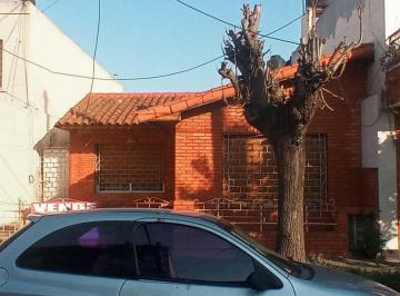 Casa · 200m² · 3 Ambientes · 1 Cochera · Venta Casa 3 Ambientes en Lote Propio de 230 m² en Ramos Mejía