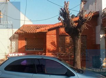 Casa · 200m² · 3 Ambientes · 1 Cochera · Venta Casa 3 Ambientes en Lote Propio de 230 m² en Ramos Mejía