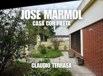 Casa · 123m² · 3 Ambientes · 1 Cochera · Casa en Venta en Jose Marmol