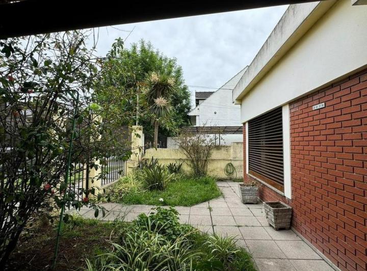 Casa · 123m² · 3 Ambientes · 1 Cochera