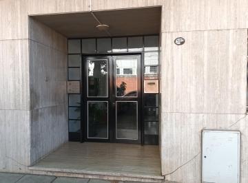 Departamento de 2 ambientes, Coghlan · 2 Amb. Grandes 1º Piso por Escalera - Bajas Expensas