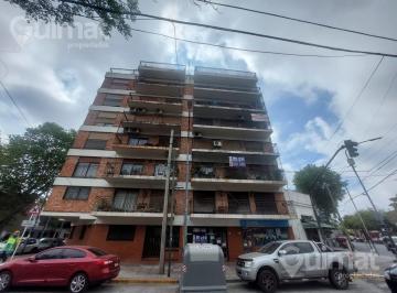 Departamento · 70m² · 3 Ambientes · Departamento de 3 Ambientes en Floresta - Jose R. Rodo 4300 - Apto Credito.