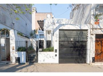 FRENTE · Casa con 215 m² y 3 Dorm. en Venta en República de La Sexta
