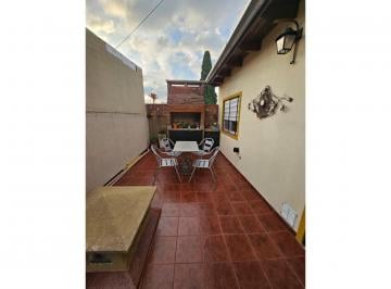 Casa · 70m² · 5 Ambientes · Venta - Casa Planra Alta - Acceso Independiente