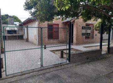 Casa · 148m² · 8 Ambientes · 3 Cocheras · Res. Velez Sarsfield - 2 Casas de 2 y 3 Dorm con Cochera. Ideal Inversor