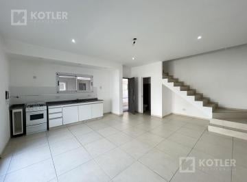 PH · 77m² · 3 Ambientes · 1 Cochera · PH Impecable, 3 Ambientes, con Cochera y Patio