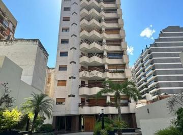 Departamento · 210m² · 5 Ambientes · 2 Cocheras · Piso Entero en Nueva Córdoba de 3 Dorm. en Suite Mas Dep de Servicio 210 m²