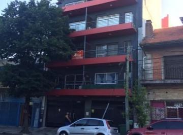 Departamento de 2 ambientes, San Fernando · Departamento 3 Amb. con Cochera Cubierta. Av Peron N° 3451, Victoria.