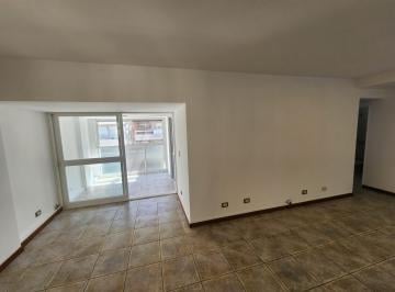Departamento de 4 ambientes, Villa Urquiza · Departamento 4 Amb Al Frente, con Cochera en Excelente Estado