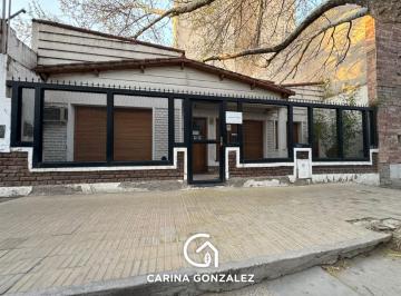 Casa · 196m² · Casa en Pleno Centro de Neuquen