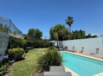 Casa · 145m² · 5 Ambientes · 2 Cocheras · Casa en Venta 3 Dorm. Gonnet