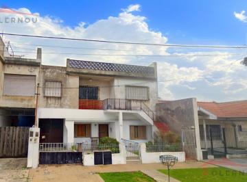 PH · 100m² · 3 Ambientes · 6 Cocheras · Casa Tipo PH, 4 Ambientes Gran Fondo, Cochera, Financiación