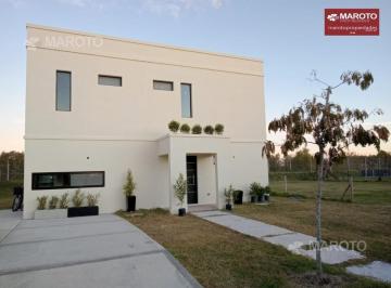 Casa · 176m² · 5 Ambientes · Casa en Venta y Alquiler en Puertos de Escobar - Financia - Maroto Propiedades