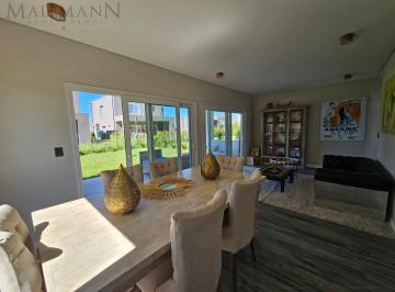Casa · 130m² · 4 Ambientes · 2 Cocheras · Oportunidad Casa en Venta en El Aljibe | Mallmann Propiedades
