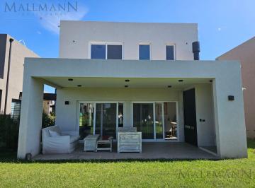 Casa · 130m² · 4 Ambientes · 2 Cocheras · Oportunidad Casa en Venta en El Aljibe | Mallmann Propiedades