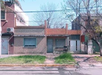 Terreno · 386m² · 3 Ambientes · 2 Cocheras · Venta Lote de 386 m² Frente Estacion Ing. Brian Zonificacion U2b - Apto Constructor