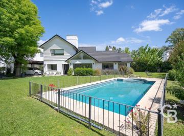 Casa · 250m² · 6 Ambientes · 2 Cocheras · Casa en Mayling Club de Campo