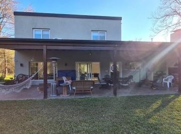 1743687844.jpg · Casa en Venta Ubicado en Los Pilares, Pilar, G. B. a. Zona Norte