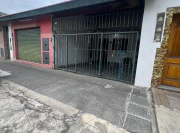 PH · 52m² · 2 Ambientes · 1 Cochera · PH de 3 Ambientes con Local Venta en m. Gonzalez Balcarce 3358 (Remedios de Escalada)