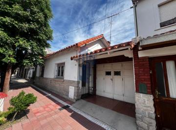 Casa · 100m² · 4 Ambientes · Casa 3 Dorm. con Garaje