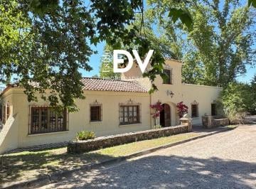 Casa · 500m² · 8 Ambientes · Casa en Venta en La Montaña