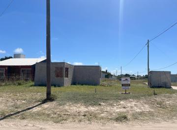 Casa · 58m² · 3 Ambientes · Terreno - Mar del Sur