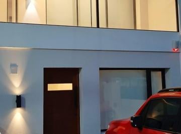 Casa · 90m² · 2 Dormitorios · Duplex a m del Mar en Alquiler Temporario
