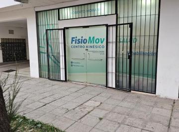Local comercial · 40m² · 1 Ambiente · Local en Roberto Mora 60