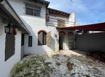 Casa · 126m² · 5 Ambientes · Casa en Venta - San Isidro - 3 Dorm.