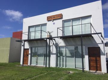 Casa · 90m² · 3 Ambientes · 1 Cochera · Duplex en Camet Norte