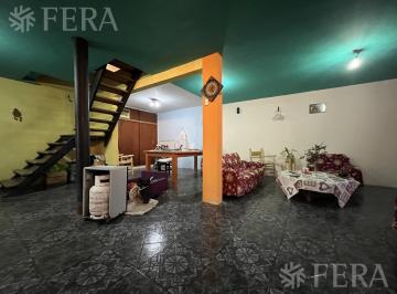 Casa · 274m² · 7 Ambientes · 1 Cochera · Venta de Casa de 7 Ambientes con Cochera en Ingeniero Maschwitz