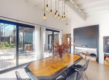 Casa · 224m² · 5 Ambientes · 1 Cochera · Casa en Venta - Barrio Marítimo IV Lote 36 de Costa Esmeralda - Cercania a La Playa