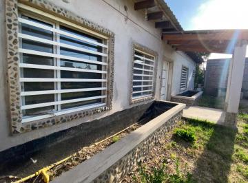 Casa · 210m² · 5 Ambientes · Casa en Gral Fernandez Oro (A Terminar)