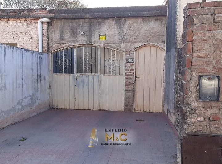 Casa · 147m² · 6 Ambientes · 2 Cocheras