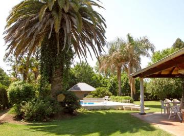 Casa · 285m² · 4 Ambientes · Venta / Permuta | Casa 3 Dorm. en Cotos de La Alameda | Roldán
